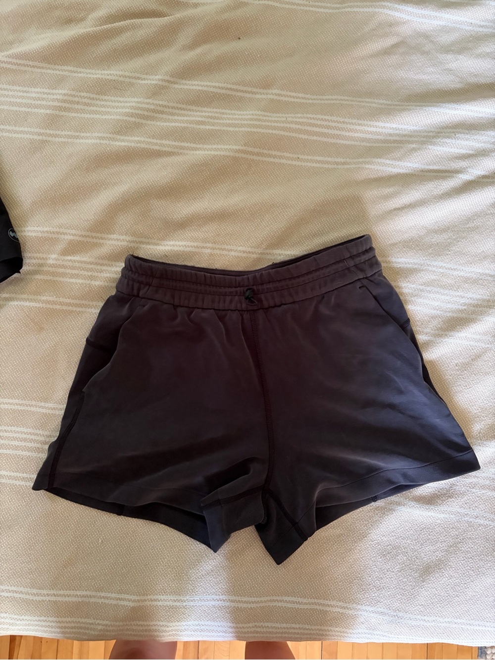 Lululemon soft stream shorts